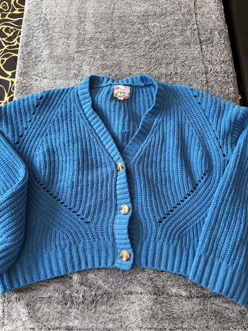 Pink Republic Blue Cropped V-Neck Button Front Sweater